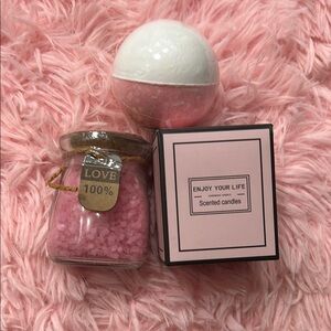 Pink Bath Bomb and Scented Candle Gift Set NEW